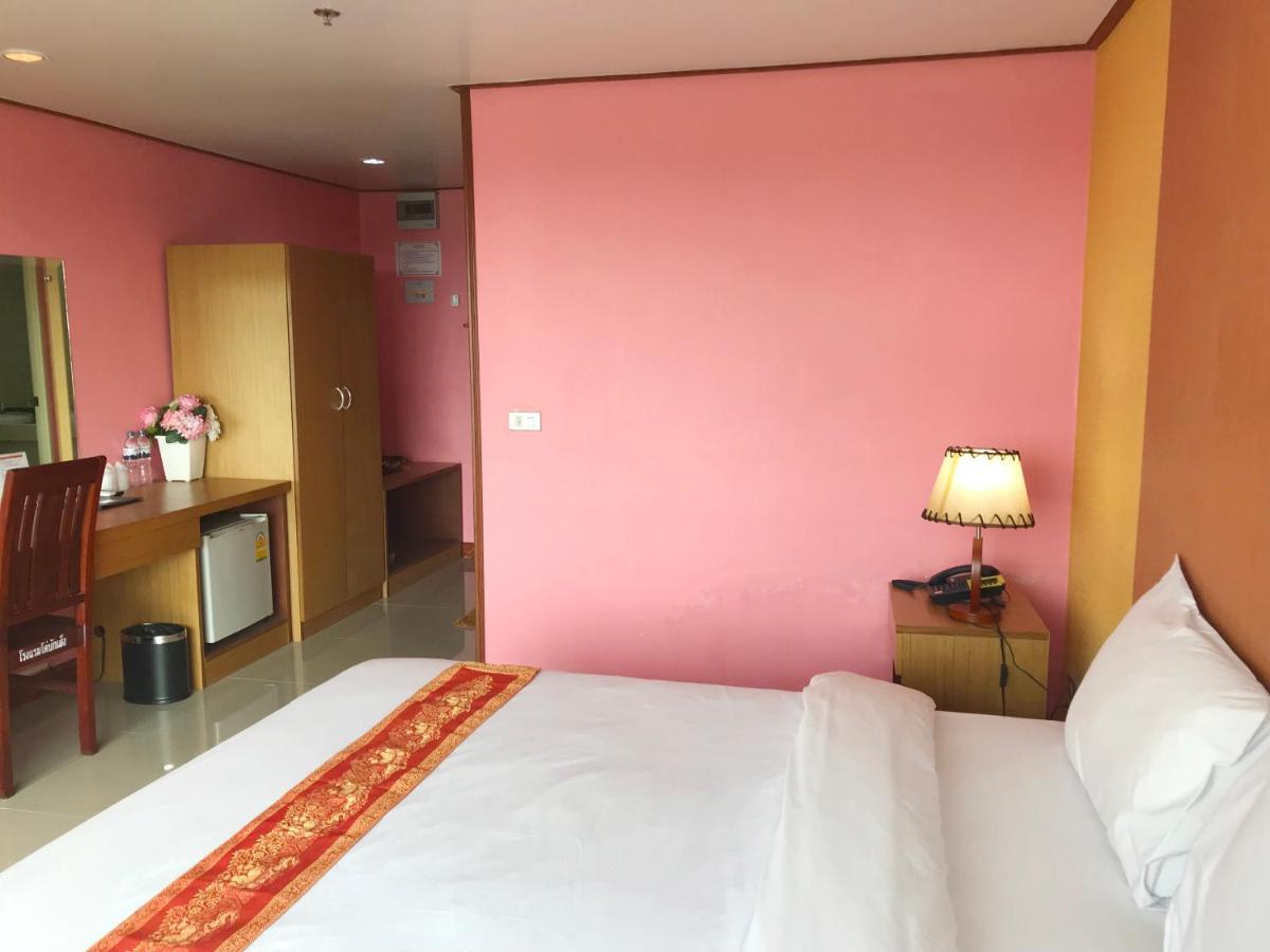 Toh Buk Seng Ayutthaya Hotel Buitenkant foto