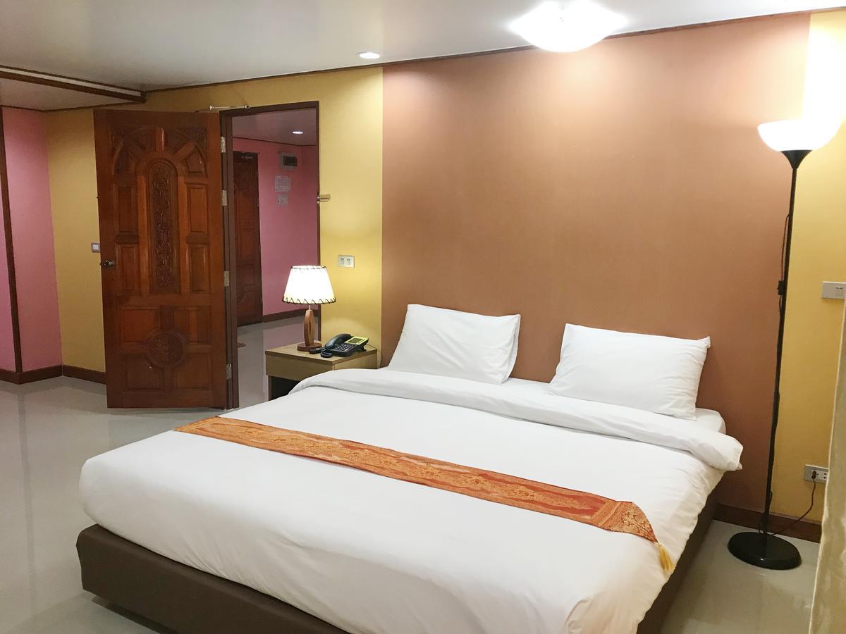 Toh Buk Seng Ayutthaya Hotel Buitenkant foto